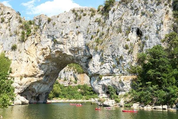 cadeau mariés descente canoé en Ardèche